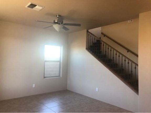 5th image of 3661 W 39th St