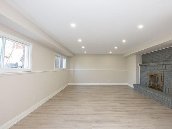 4th image of 78 Wiltshire Blvd
