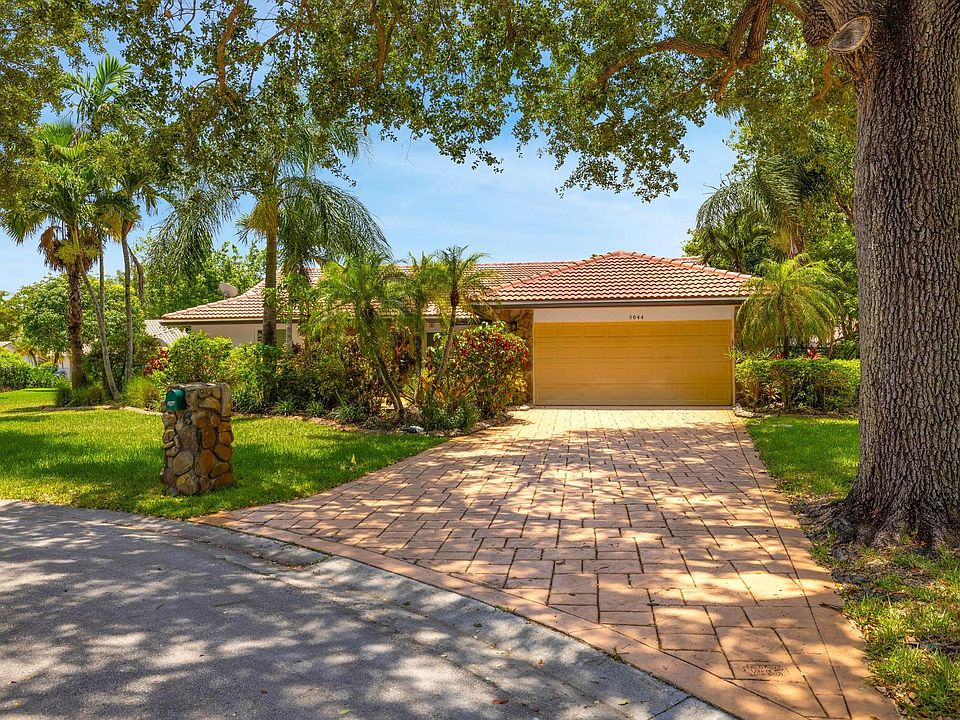 1st image of 5044 NW 90th Terrace