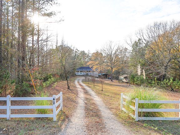 2nd image of 42 Deer Pointe Ct