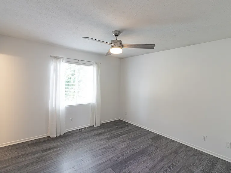 17802 Olive St — Photo 9