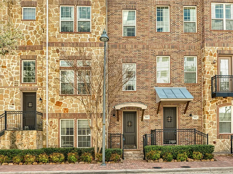 7914 Bishop Rd — Photo 3