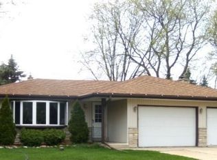 W152N6469 Dial Ct, Menomonee Falls, WI 53051