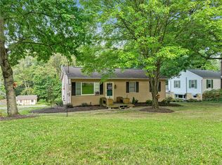 425 Shenango Rd, Beaver Falls, PA 15010