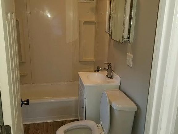 2nd image of 1145 Bellevue Ave #2