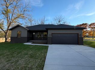 310 W Washington St, Marionville, MO 65705