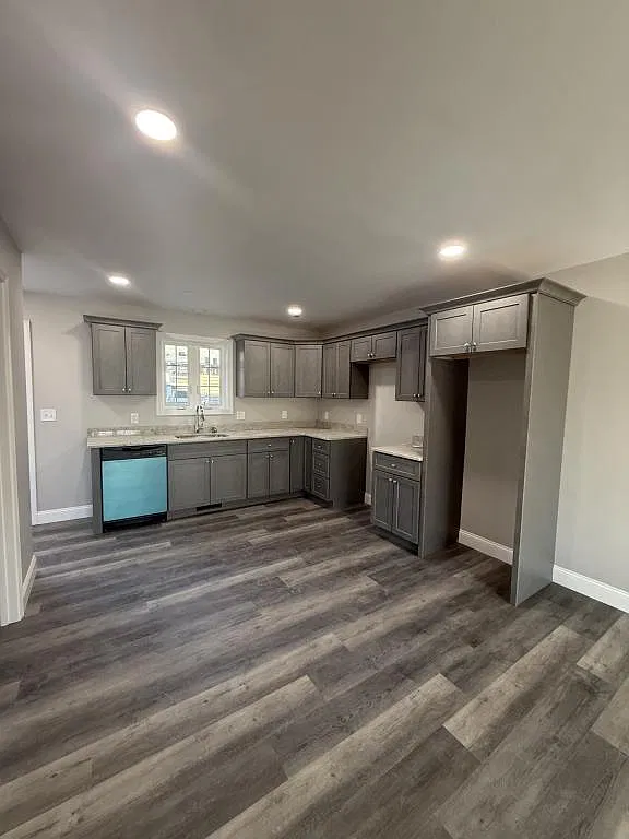 33 Terrace St — Photo 2