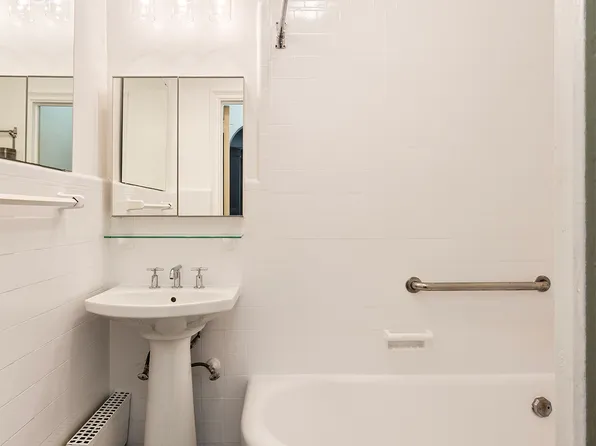 7 Park Avenue image 6 of 8