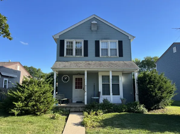 1008 Geneva Dr, Geneva, IL 60134
