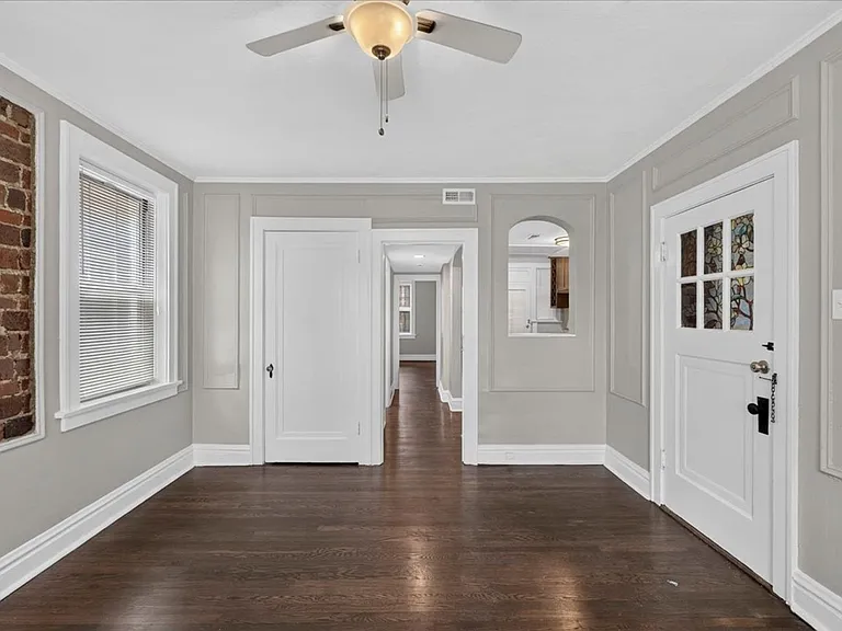 1949 Alfred Ave #1S — Photo 7