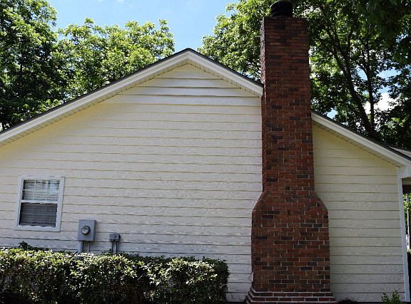 3rd image of 410 N Church St