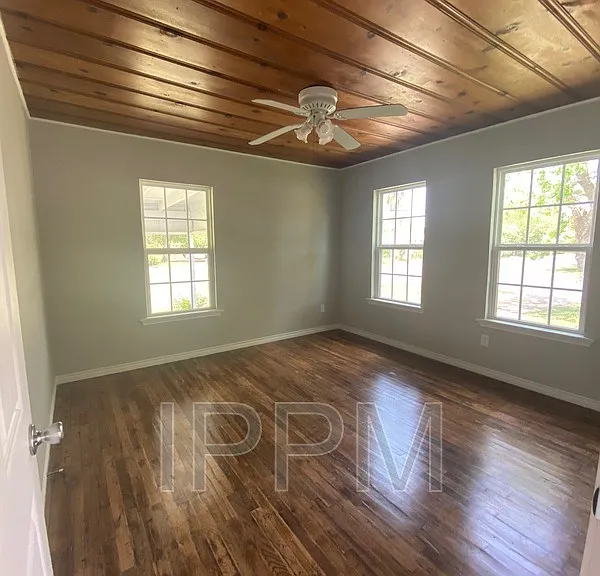 1723 Warren St — Photo 2