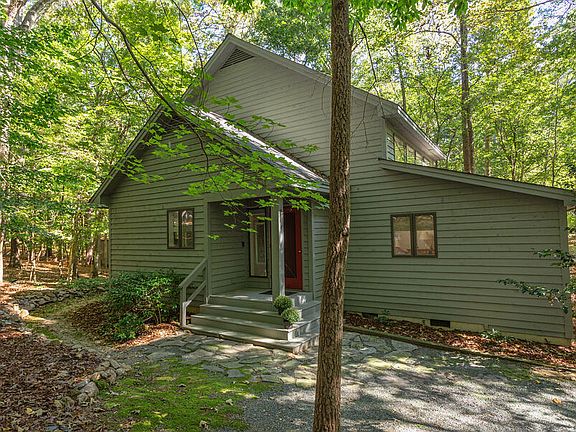 2nd image of 107A Spring Valley Rd