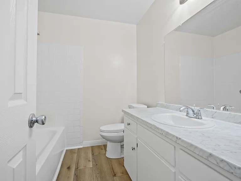 10326 Western Ave #203 — Photo 9