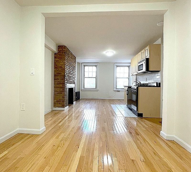 1st image of 60 W 8th St APT 3C