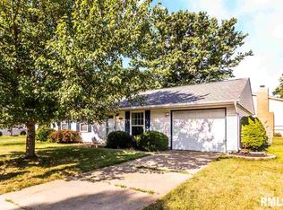 5014 W Lauder Ct, Peoria, IL 61607