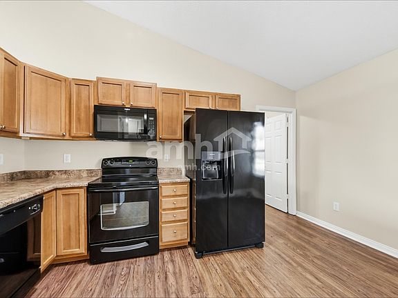 3rd image of 8930 Hosta Way