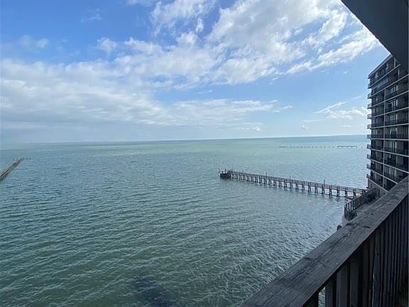 5th image of 4334 Ocean Dr APT 606