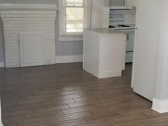 4th image of 3307 N Ola Ave #A
