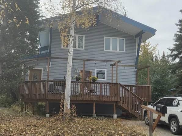 4803 Stanford Dr, Fairbanks, AK 99709