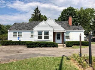 305 E Stroop Rd, Kettering, OH 45429
