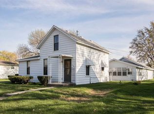 1209 E 3rd St, Washington, IA 52353