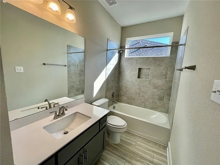 1117 Kerrwood Way — Photo 17
