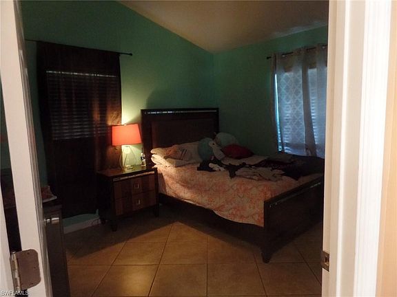 4th image of 1411 Flora Ave N
