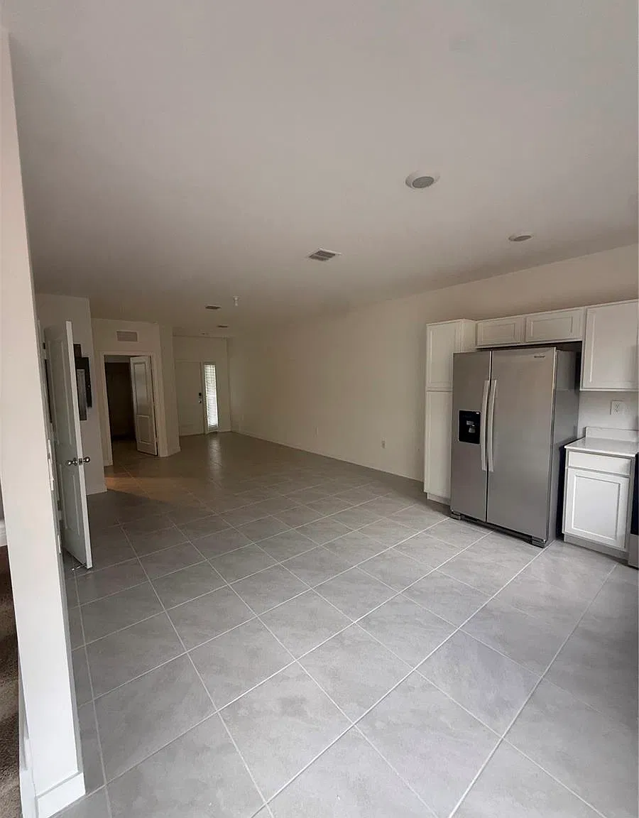 3 bed, 1723 sqft, $2,450 — Photo 3