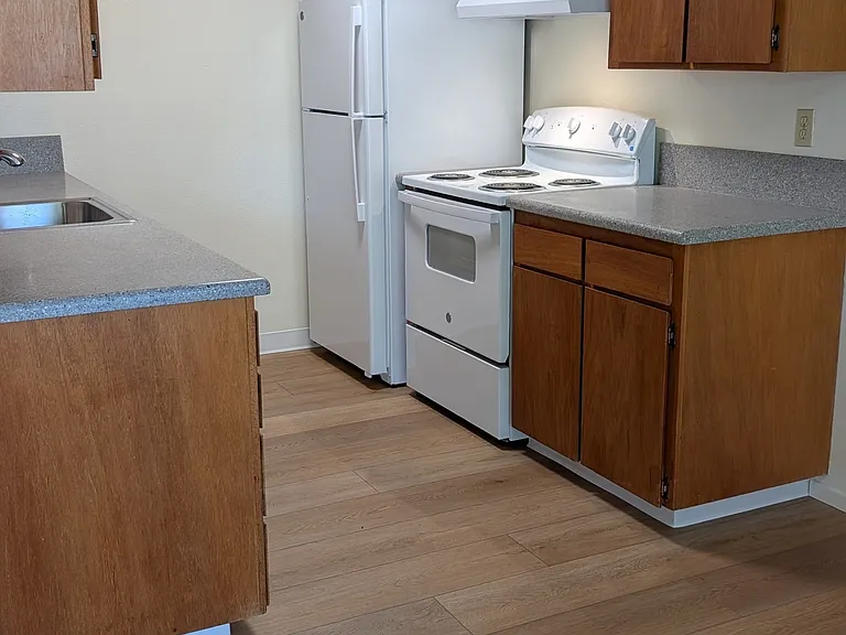 646 Baden Ave #2 — Photo 1