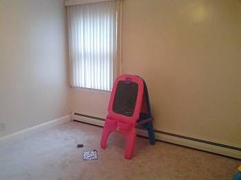 3rd image of 112 Marilynn St
