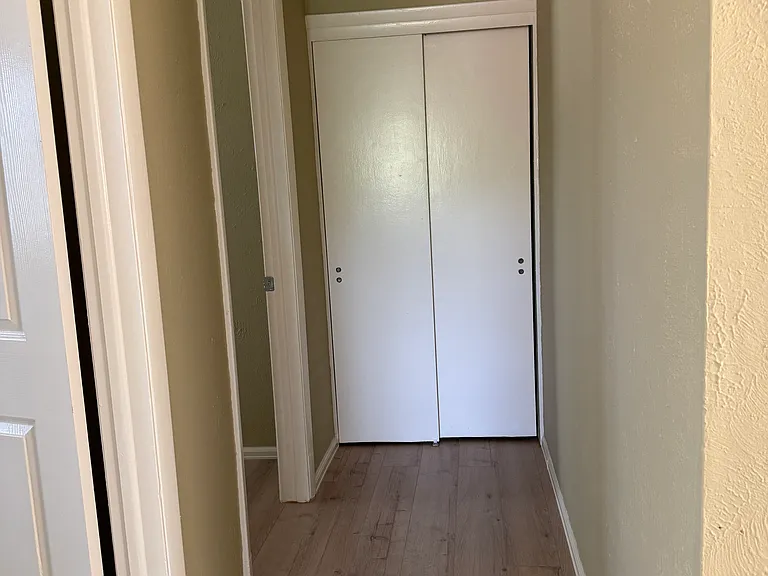 111.5 Polk Ave — Photo 14