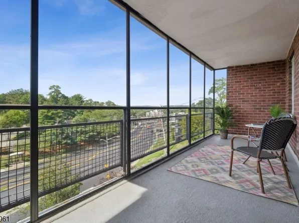 415 Claremont Ave #4F, Montclair Twp., NJ 07042