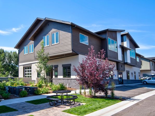 1115 Chambers Ave #43