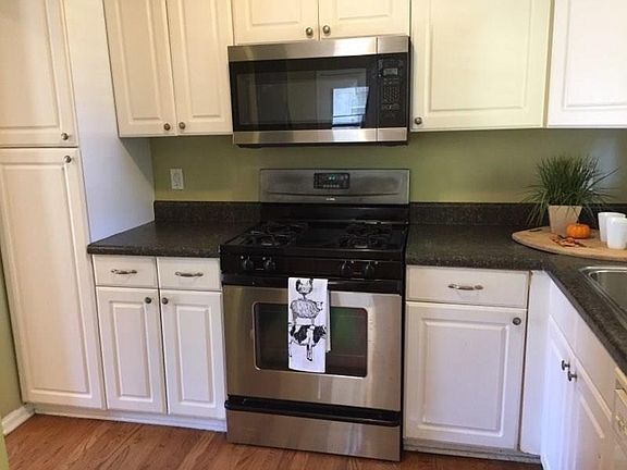 5th image of 495 Concord Woods Dr SE