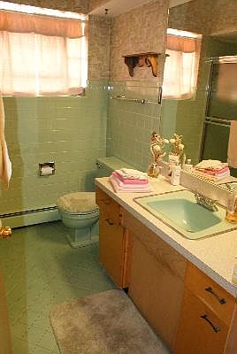 4th image of 6019 N Elston Ave