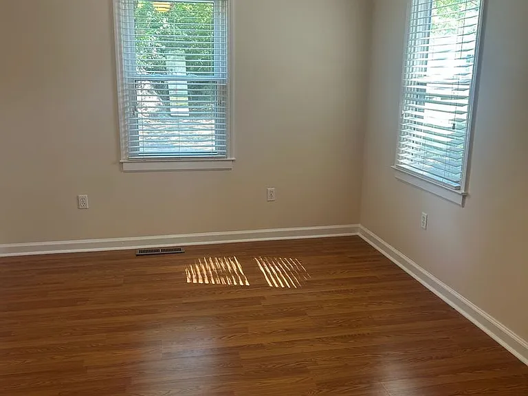 204 Richardson St — Photo 11