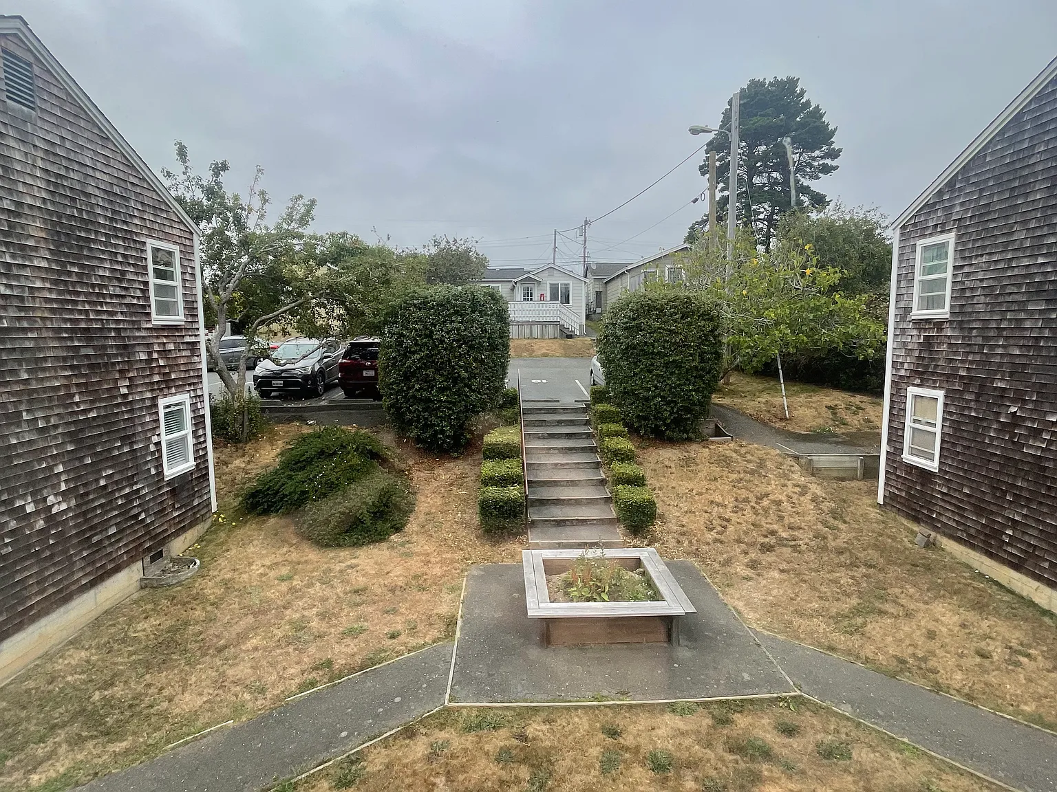 4 bed, 950 sqft, $2,300 — Photo 3