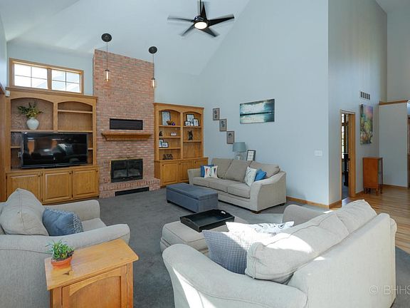 5147 Blue Heron St-105