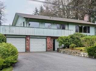 2421 Meadowland Dr, Central Saanich, BC V8Z5P6
