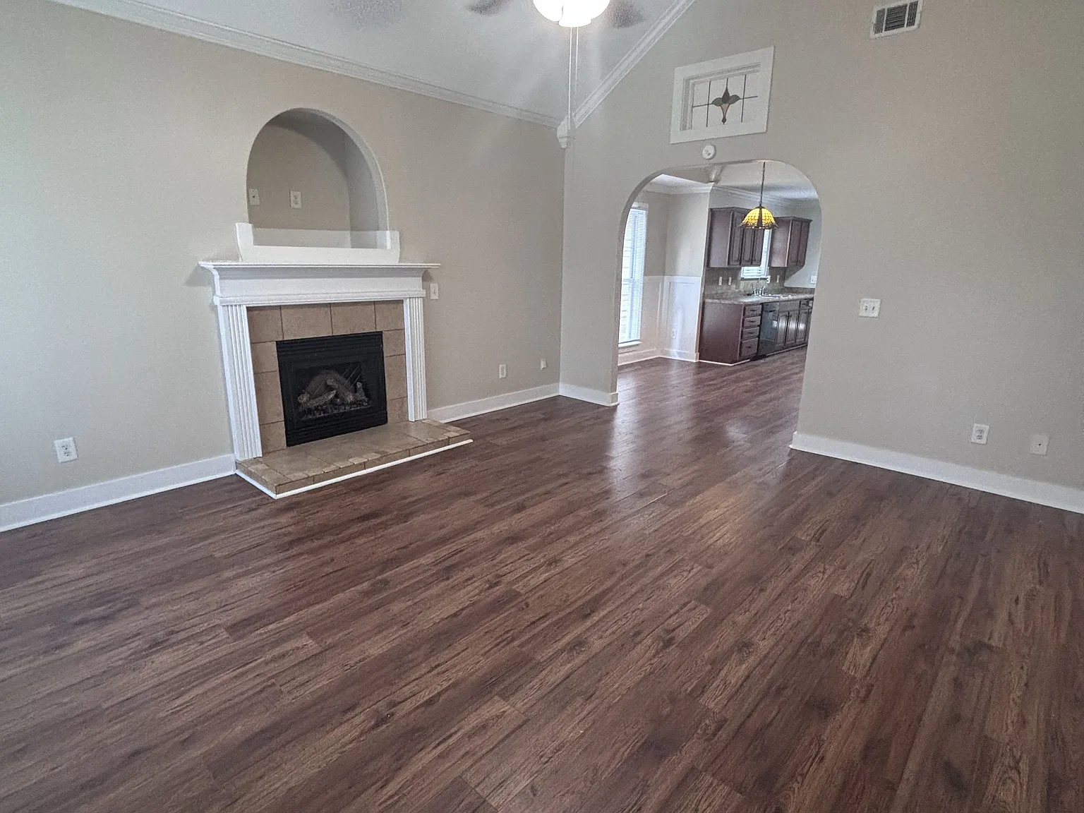 3 bed, 1206 sqft, $1,625 — Photo 3