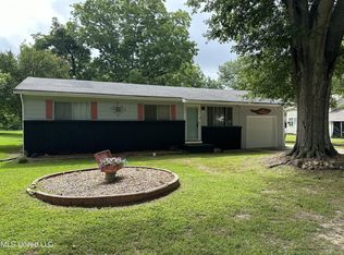 504 N Bennett St, Crystal Springs, MS 39059