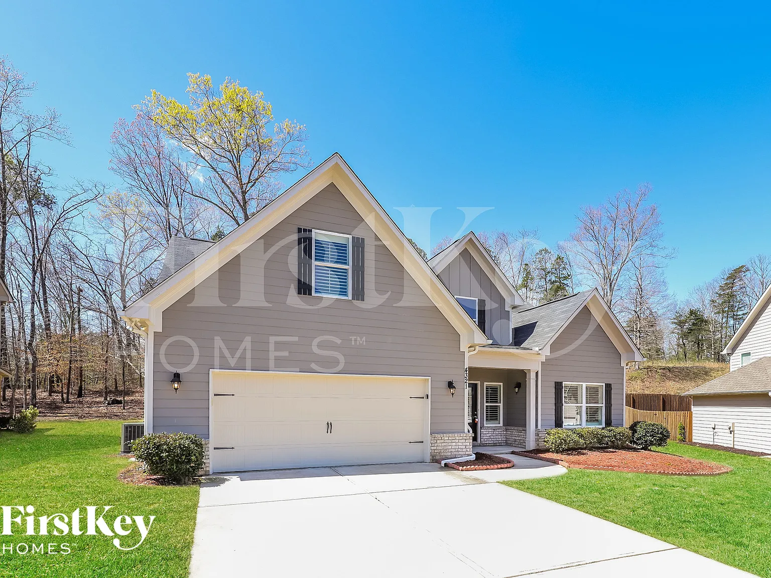4 bed, 2.5 bath, 2765 sqft, $2,480 — Photo 2