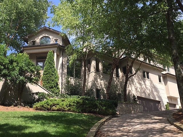 Front view of 3 level home