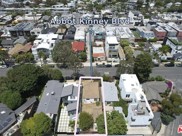 1308 Cabrillo Ave, Venice, CA 90291