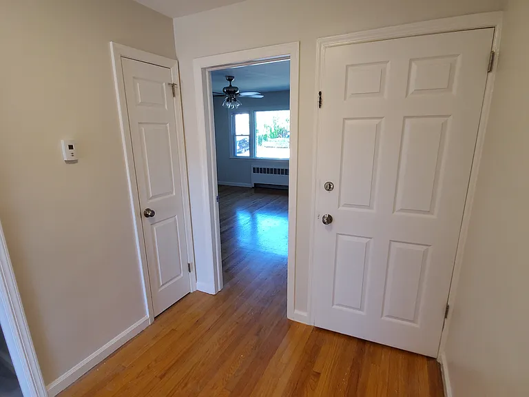 Glen Ave — Photo 14