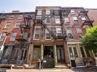 217 Church St #2R, Philadelphia, PA 19106