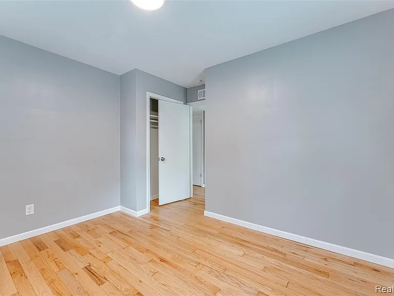 31979 Kathryn St — Photo 26