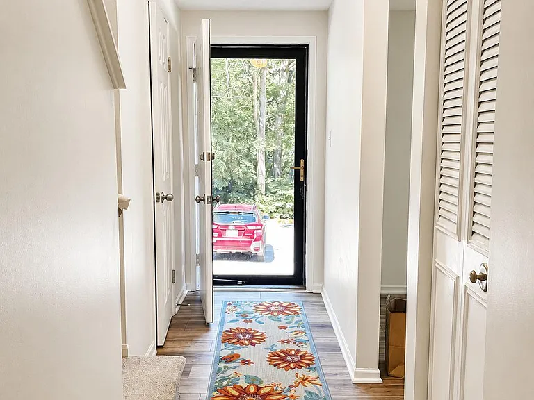 11013 Barton Hill Ct — Photo 3