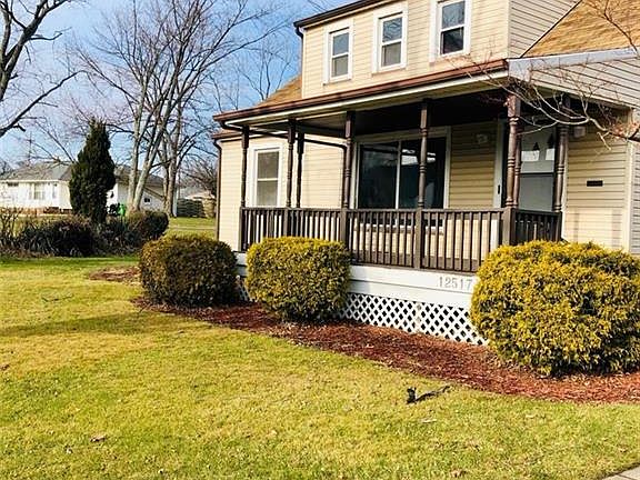 3rd image of 12517 Maple Leaf Dr